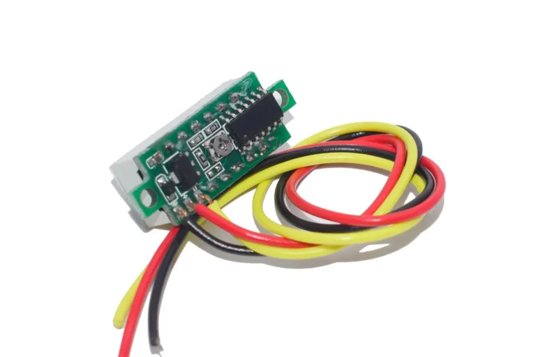 Mini voltmeter
